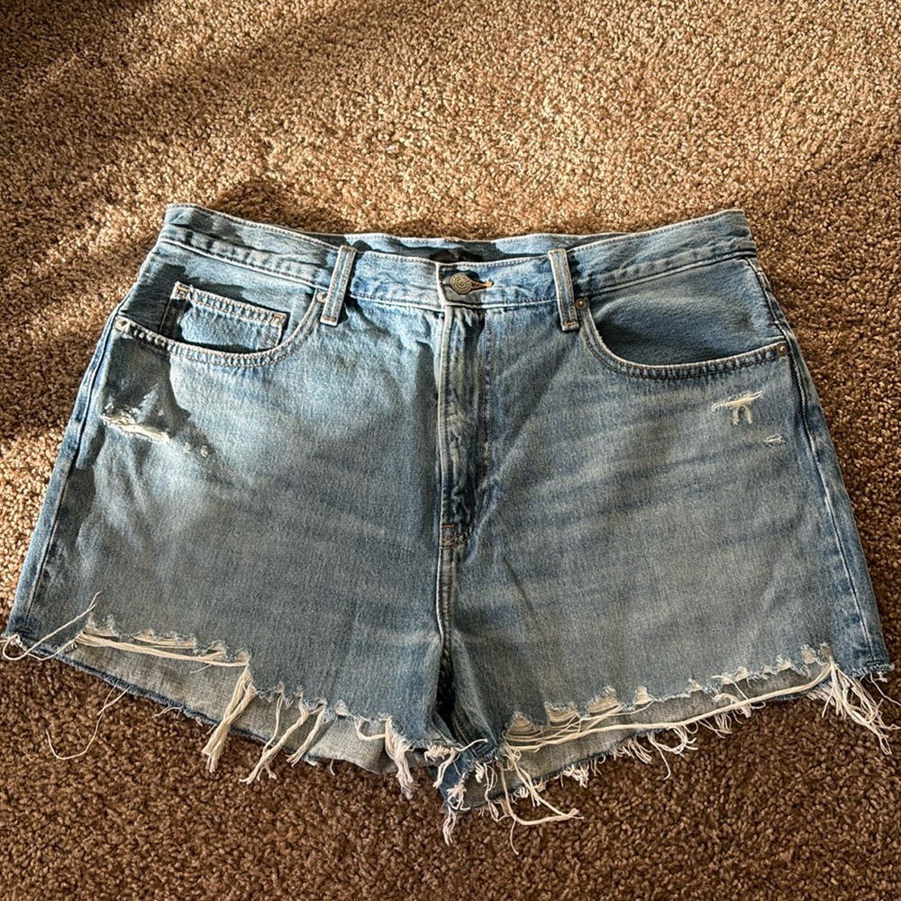 Uniqlo Jean Shorts - Picture 1 of 4